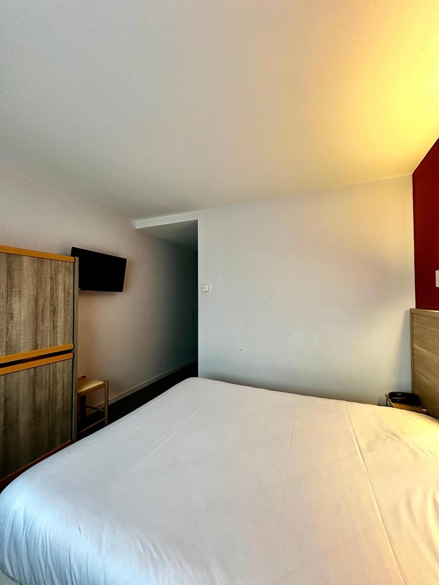 Fasthotel Laval Laval  Luaran gambar