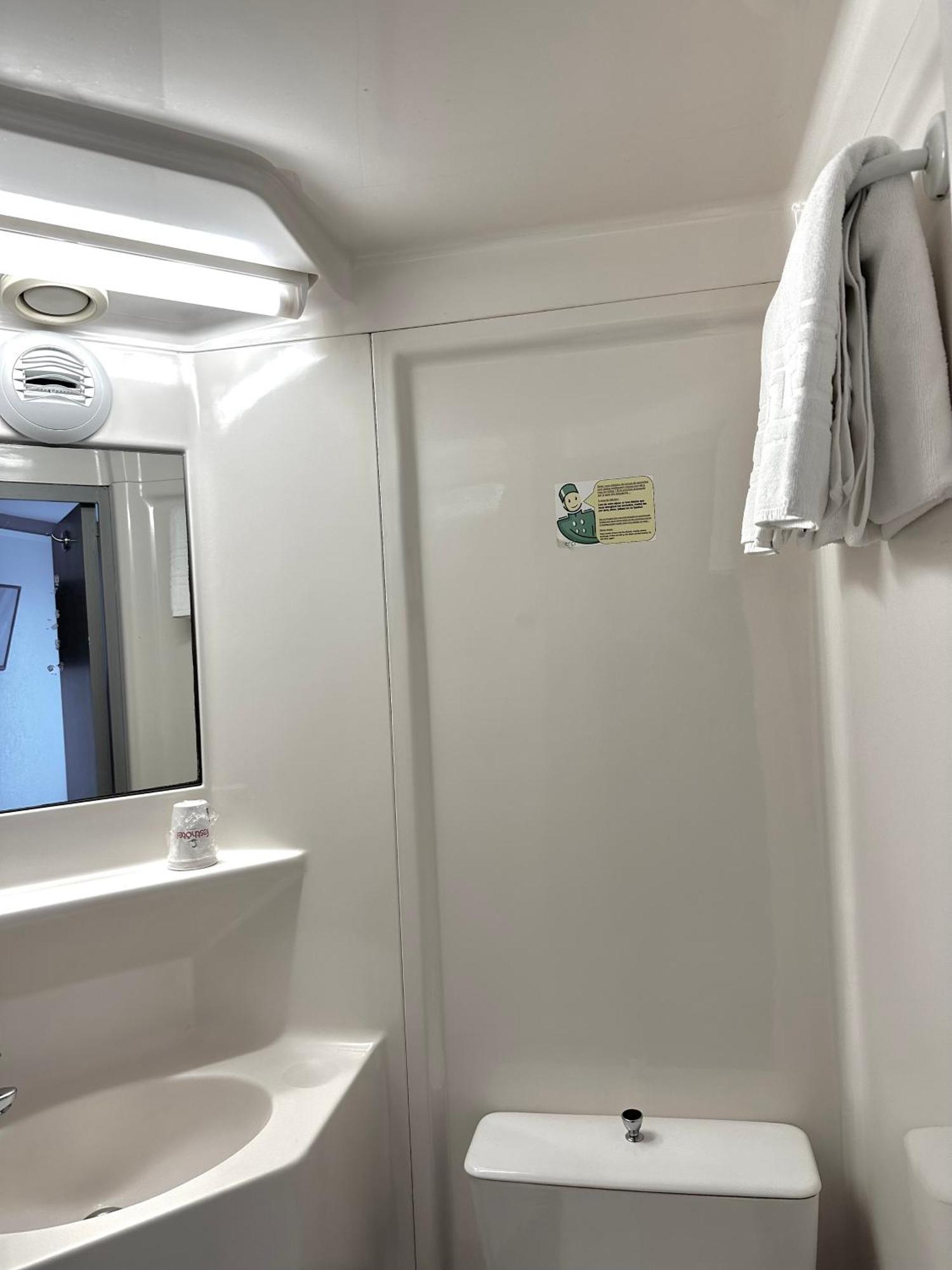 Fasthotel Laval Laval  Luaran gambar